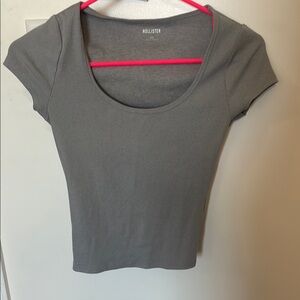 Hollister Women's Gray Ribbed Top Barely Worn